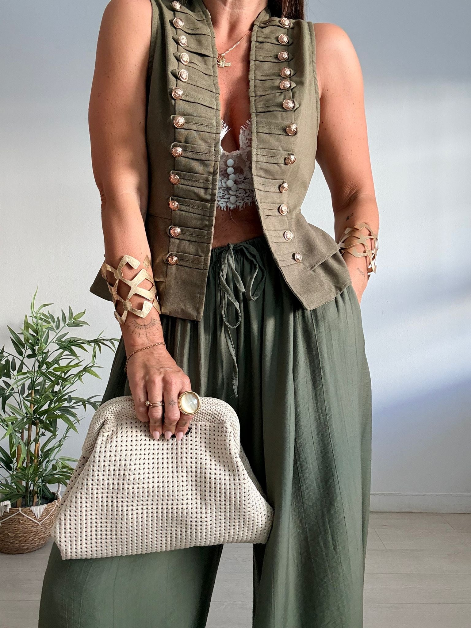 BOLSO CLUTCH PERFORADO