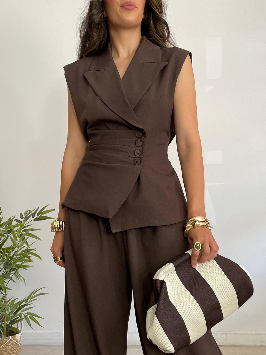 CONJUNTO CHALECO + PANTALÓN PLIEGUES