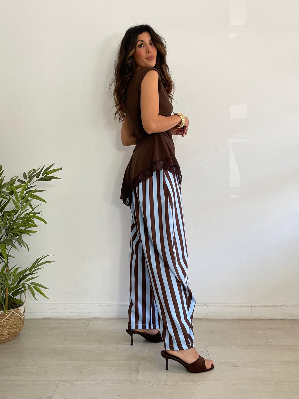 BLUSA PICO + ENCAJE