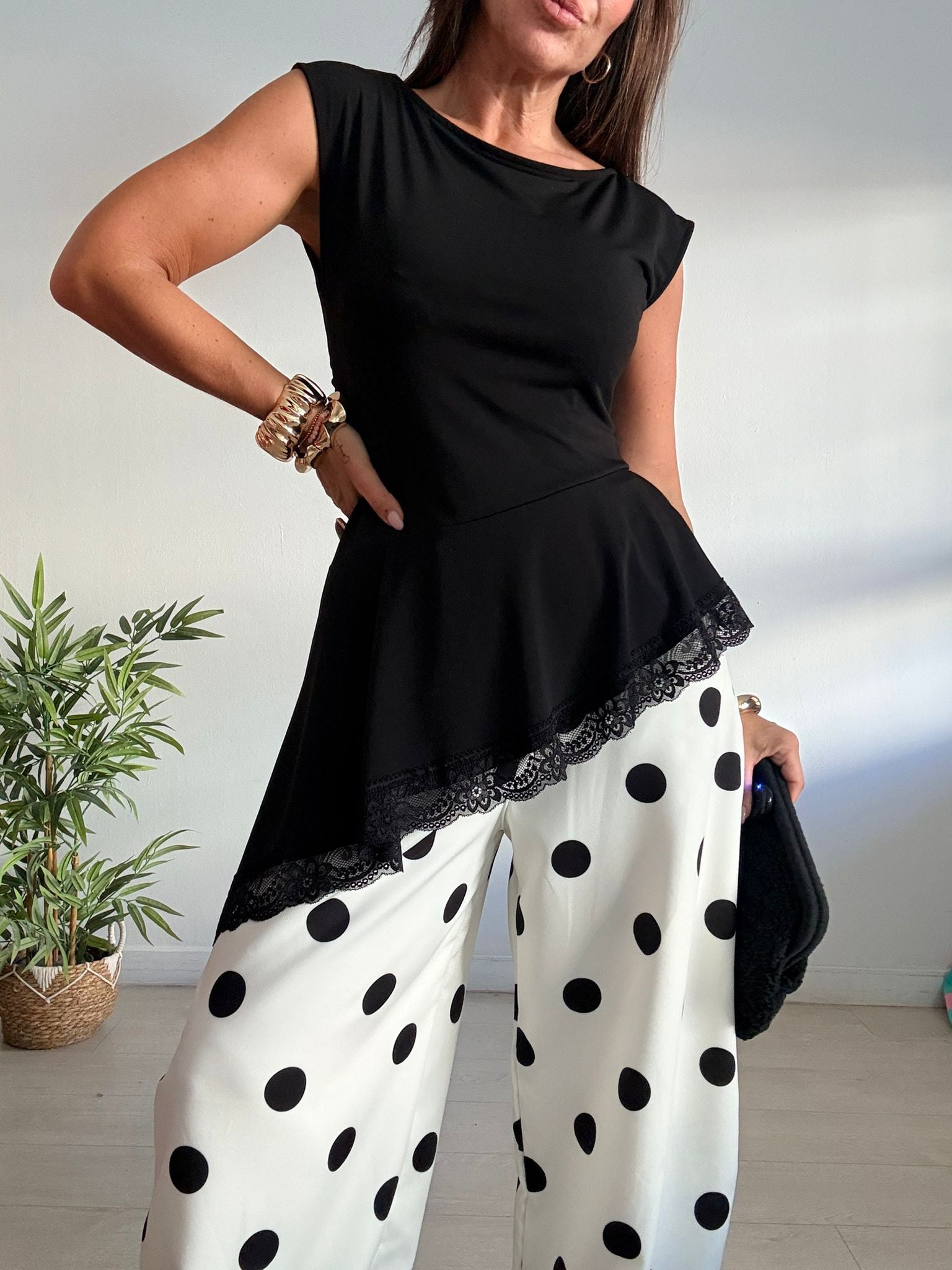 BLUSA PICO + ENCAJE