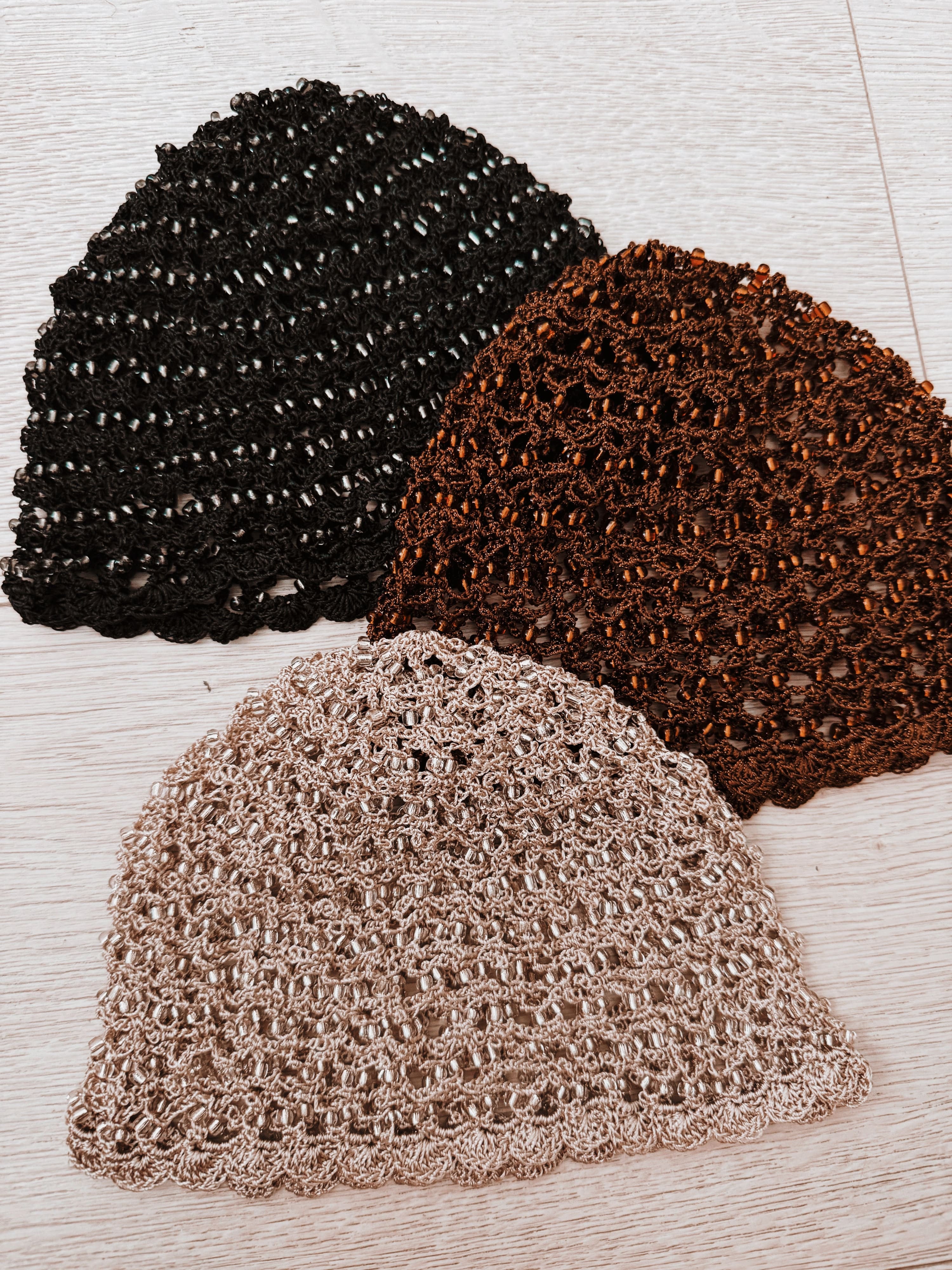 CASQUETE CROCHET ABALORIOS