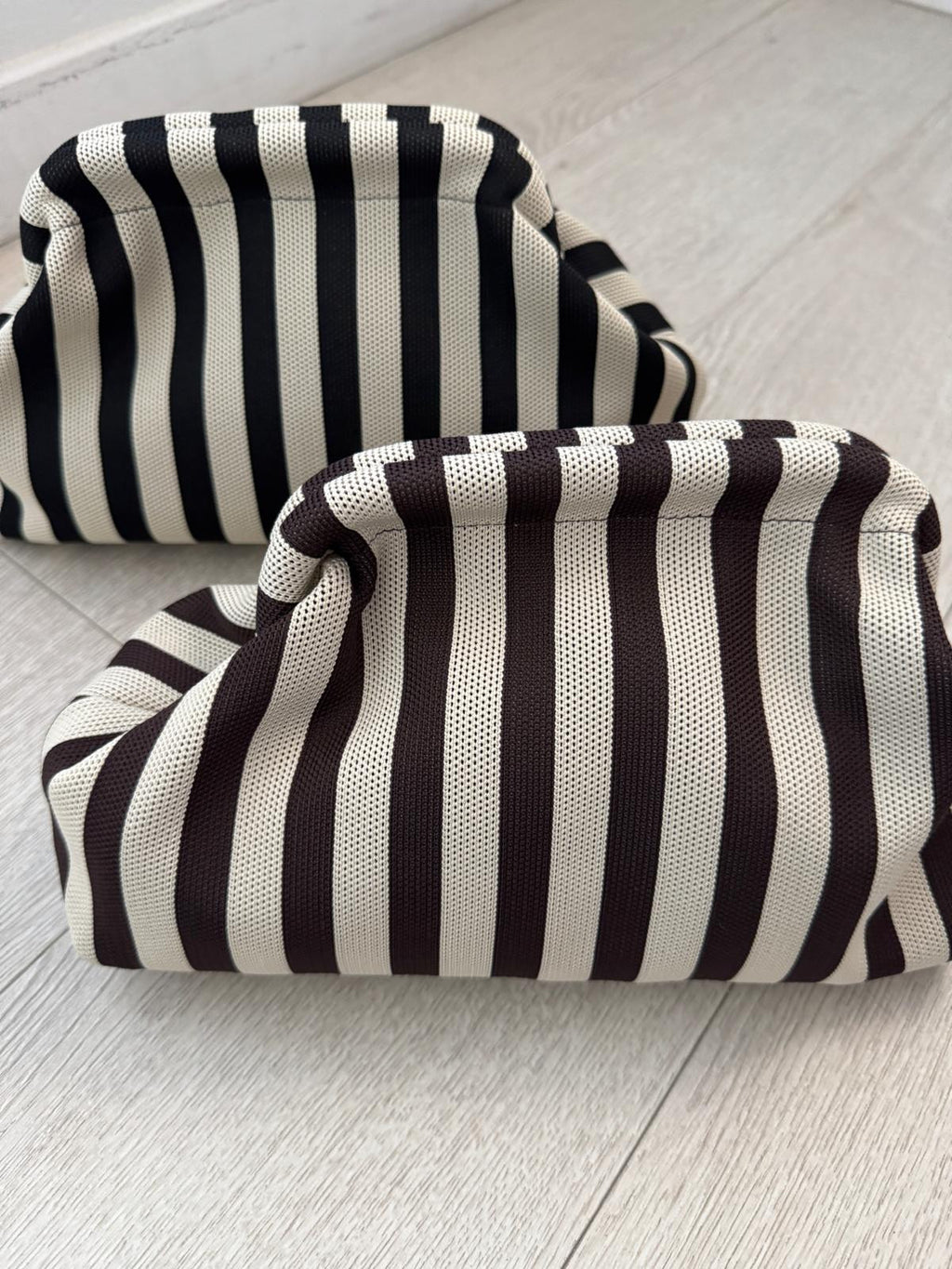 BOLSO RAYITAS CLUTCH