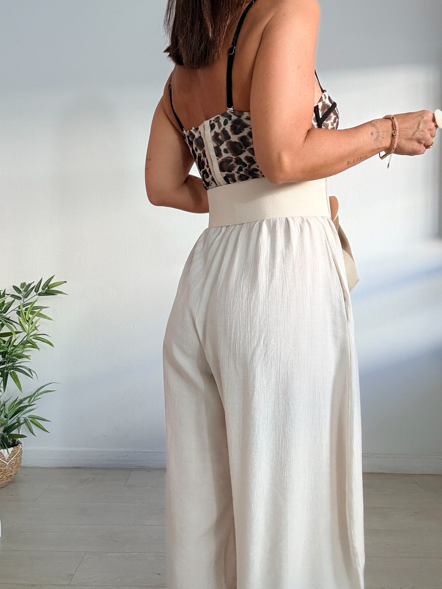 TOP CASCOS LEOPARDO