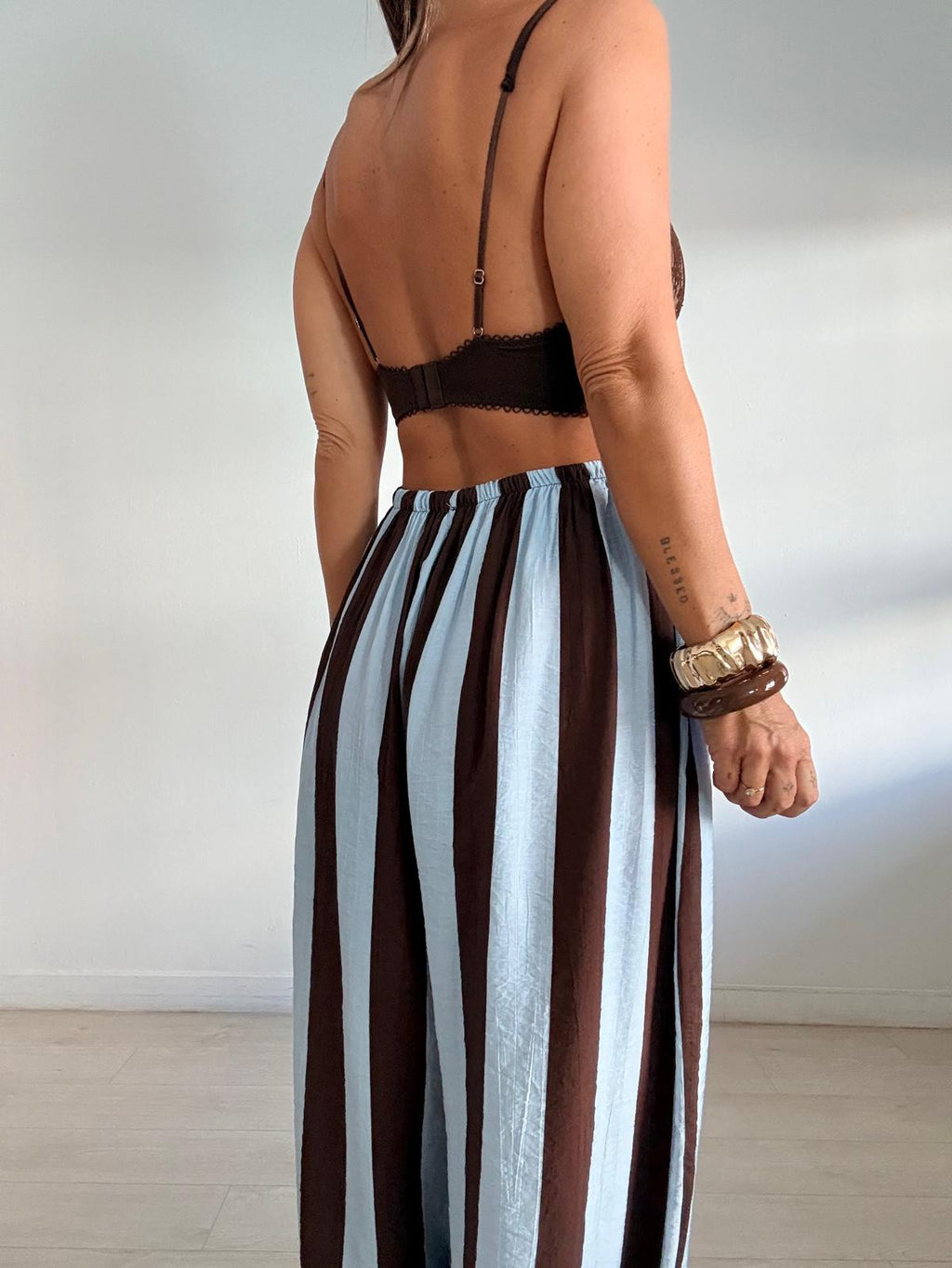 BRALETTE ENCAJE BOTONCITOS