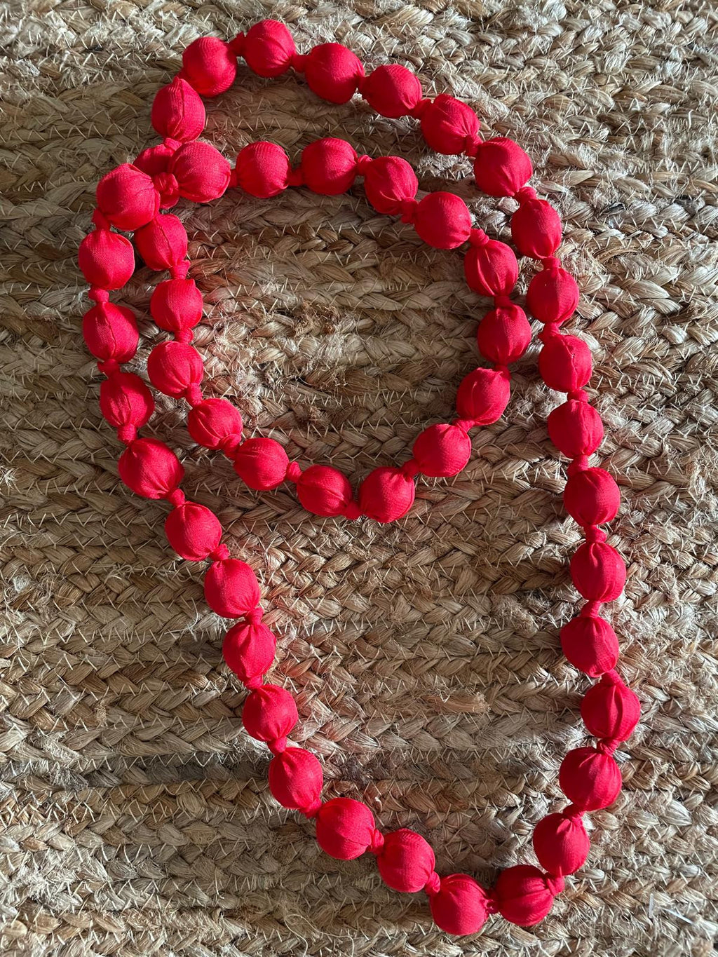 COLLAR LARGO BOLAS ROJAS