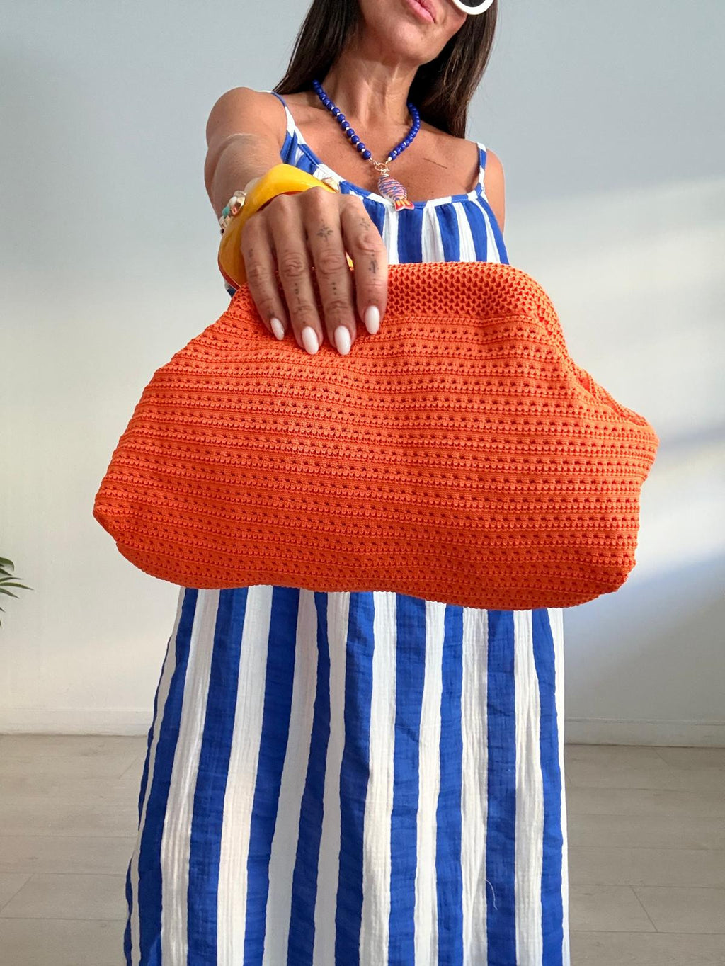 BOLSO CLUTCH PERFORADO COLORS