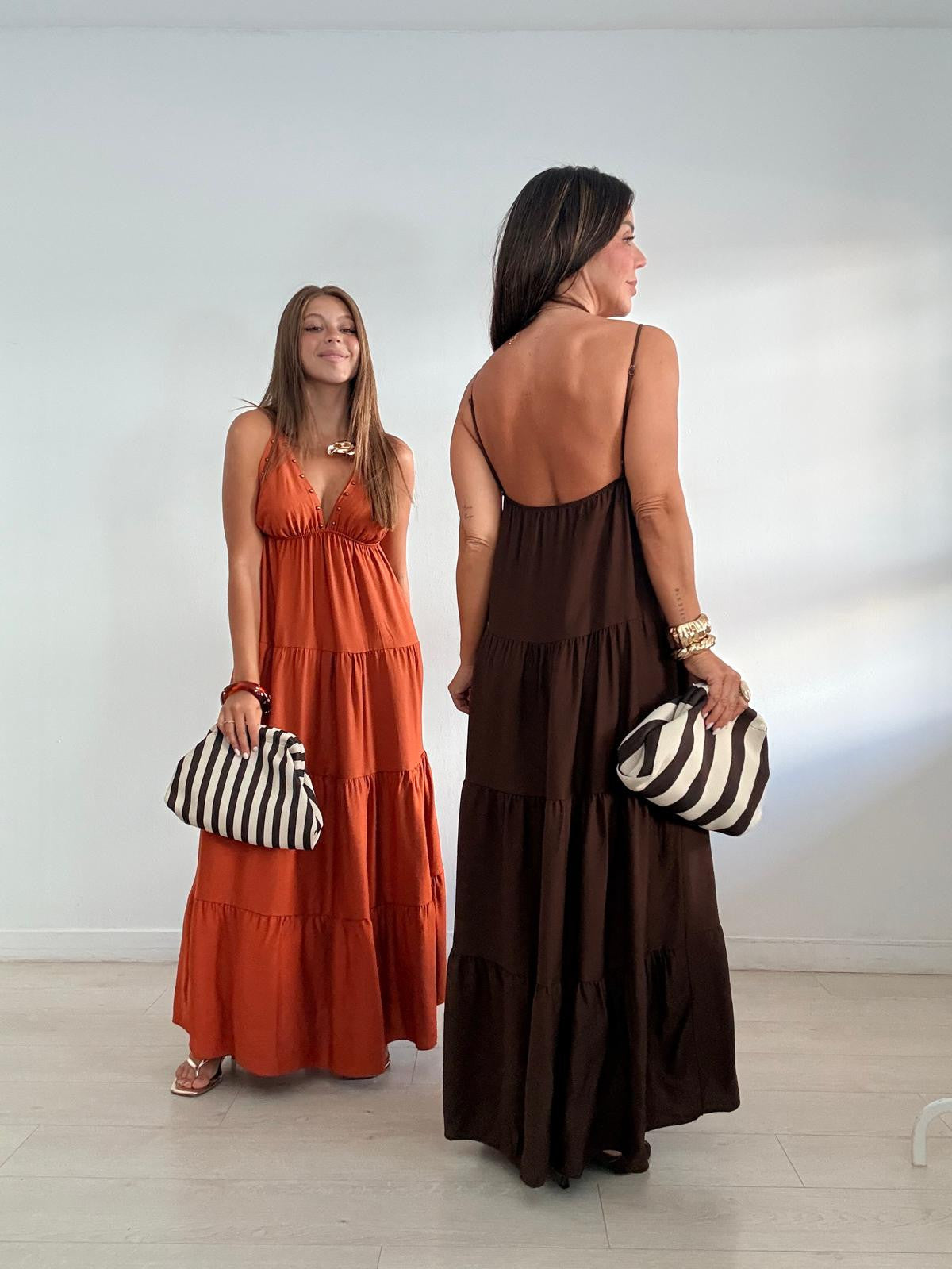 VESTIDO LARGO TACHITAS PECHO