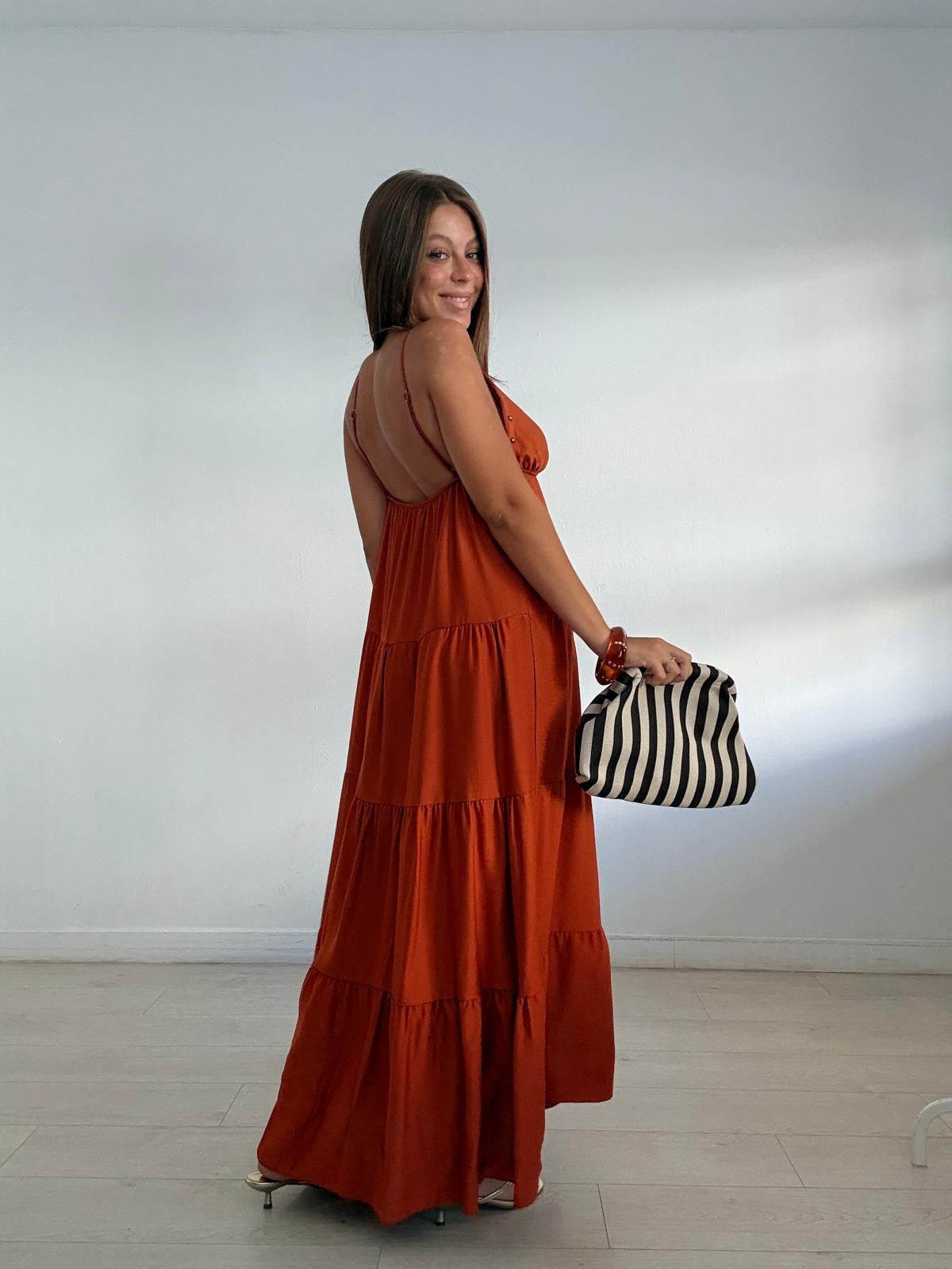 VESTIDO LARGO TACHITAS PECHO