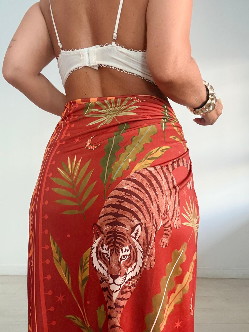FALDA LARGA LICRA TIGRE TEJA