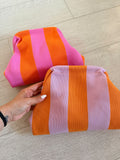 BOLSO CLUTCH RAYAS ROSA Y NARANJA
