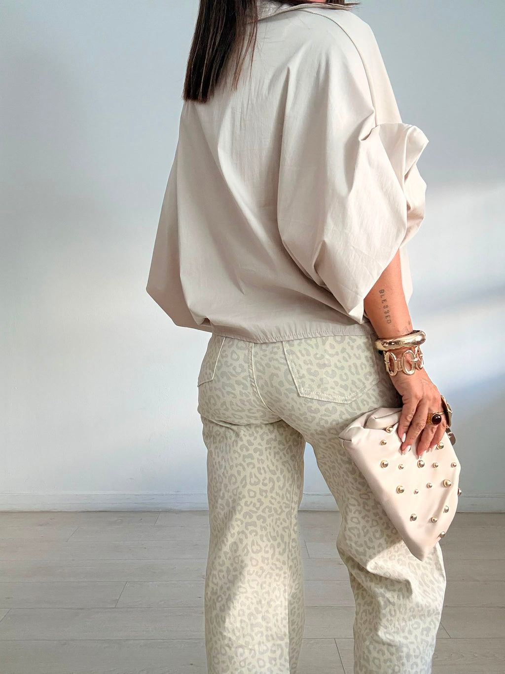 PANTALÓN VAQUERO LEOPARDO BEIGE