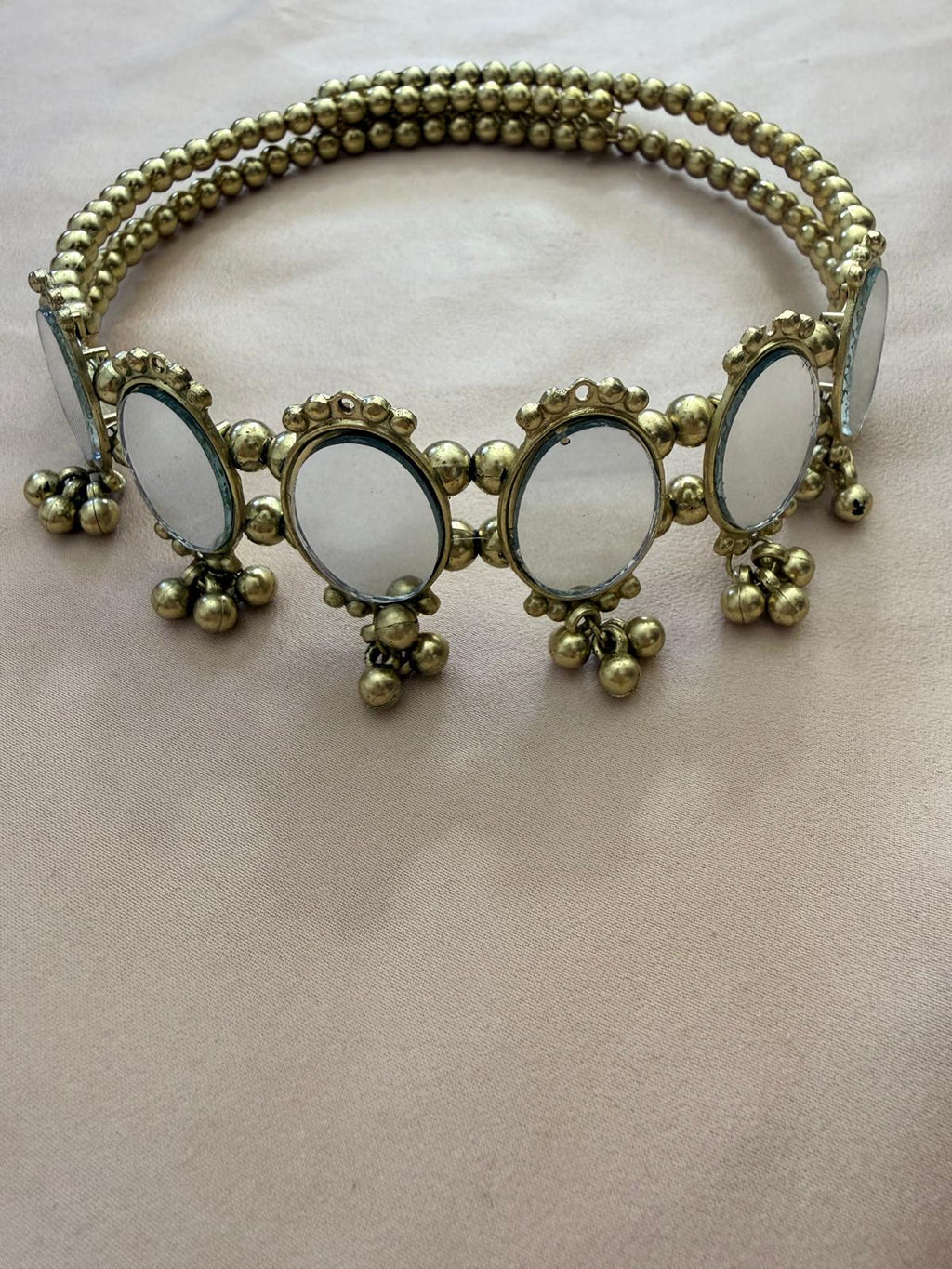CHOKER PERLITAS DORADAS Y ESPEJOS