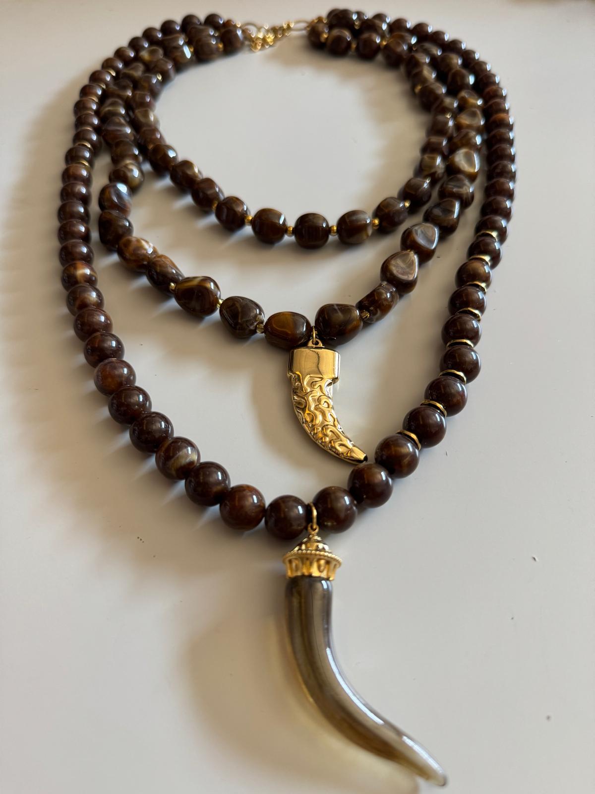 COLLAR MARRÓN CUERNOS