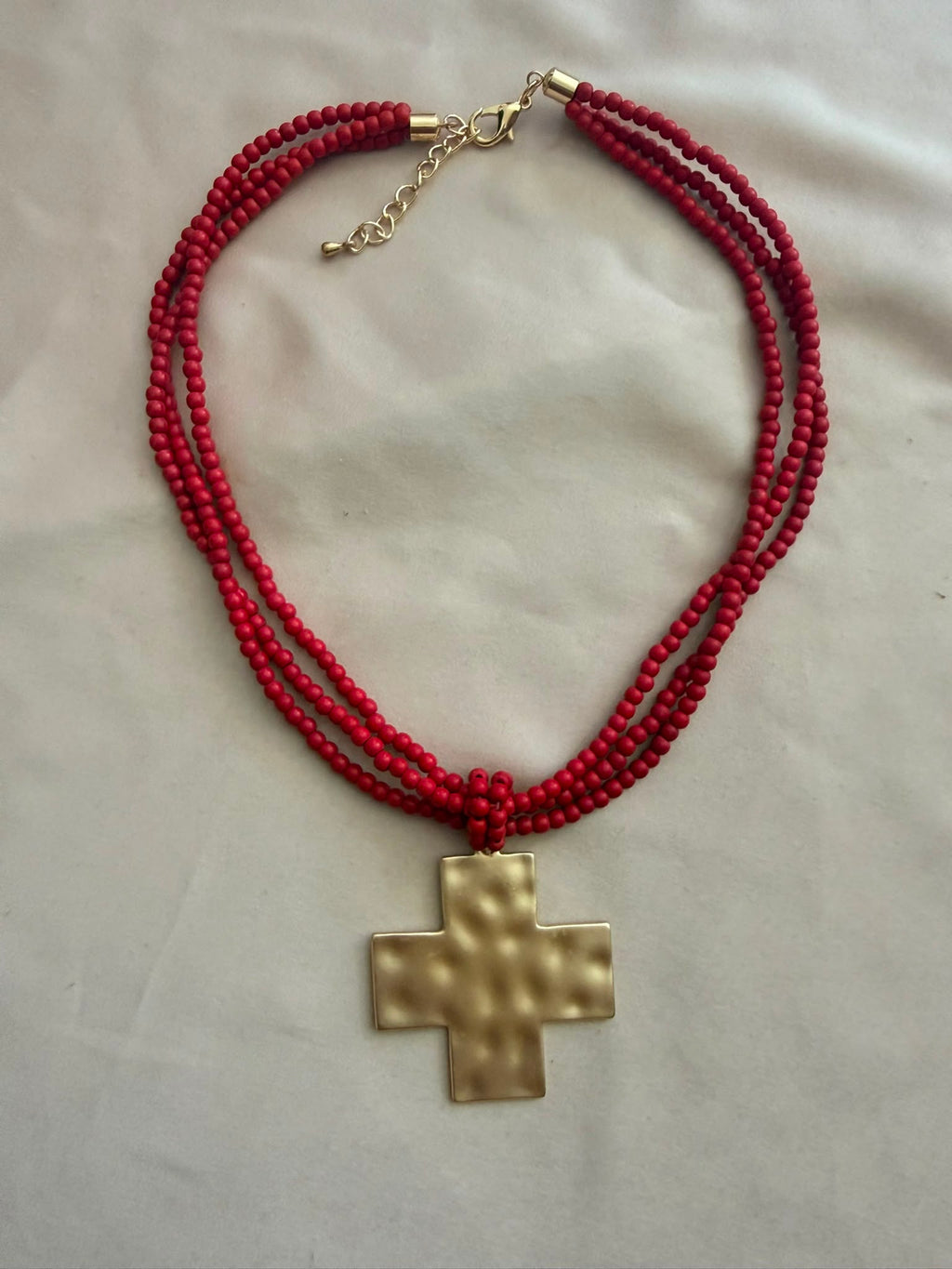 COLLAR BOLITAS ROJAS+CRUZ DORADA