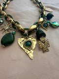 COLLAR PIEDRAS VERDES + CORAZON