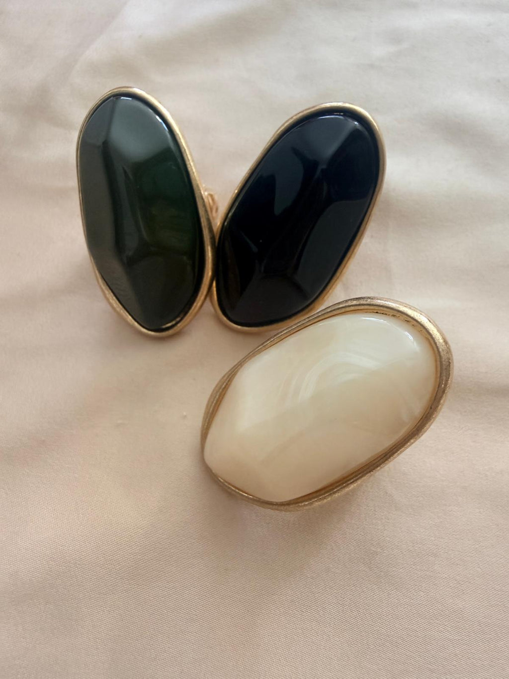 ANILLO PIEDRA OVALADA