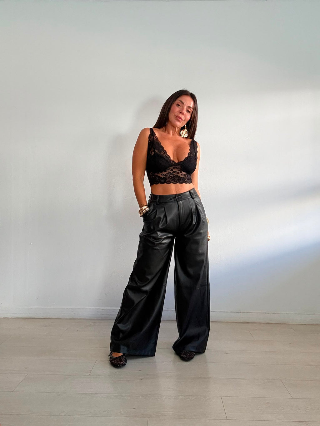 PANTALÓN ANCHO POLIPIEL NEGRO