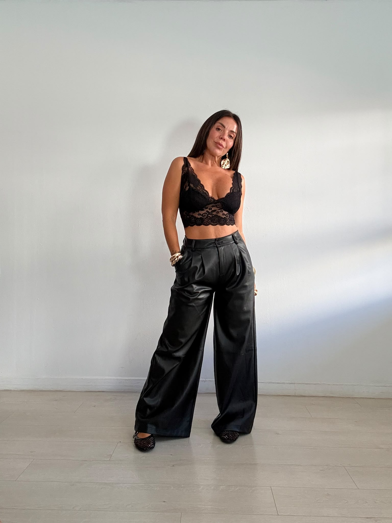 PANTALÓN ANCHO POLIPIEL NEGRO