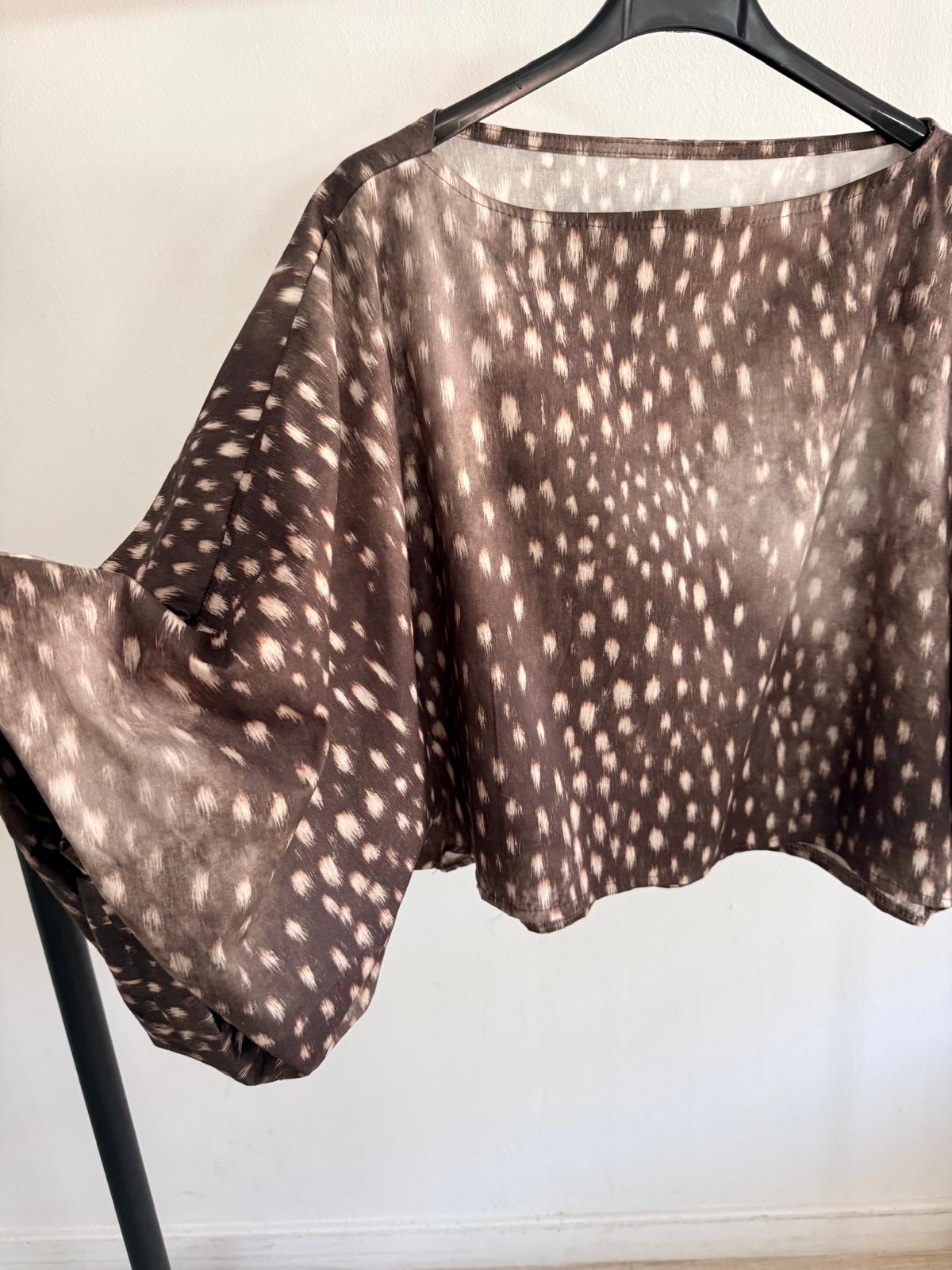 BLUSA BASIC CORTA FELINE