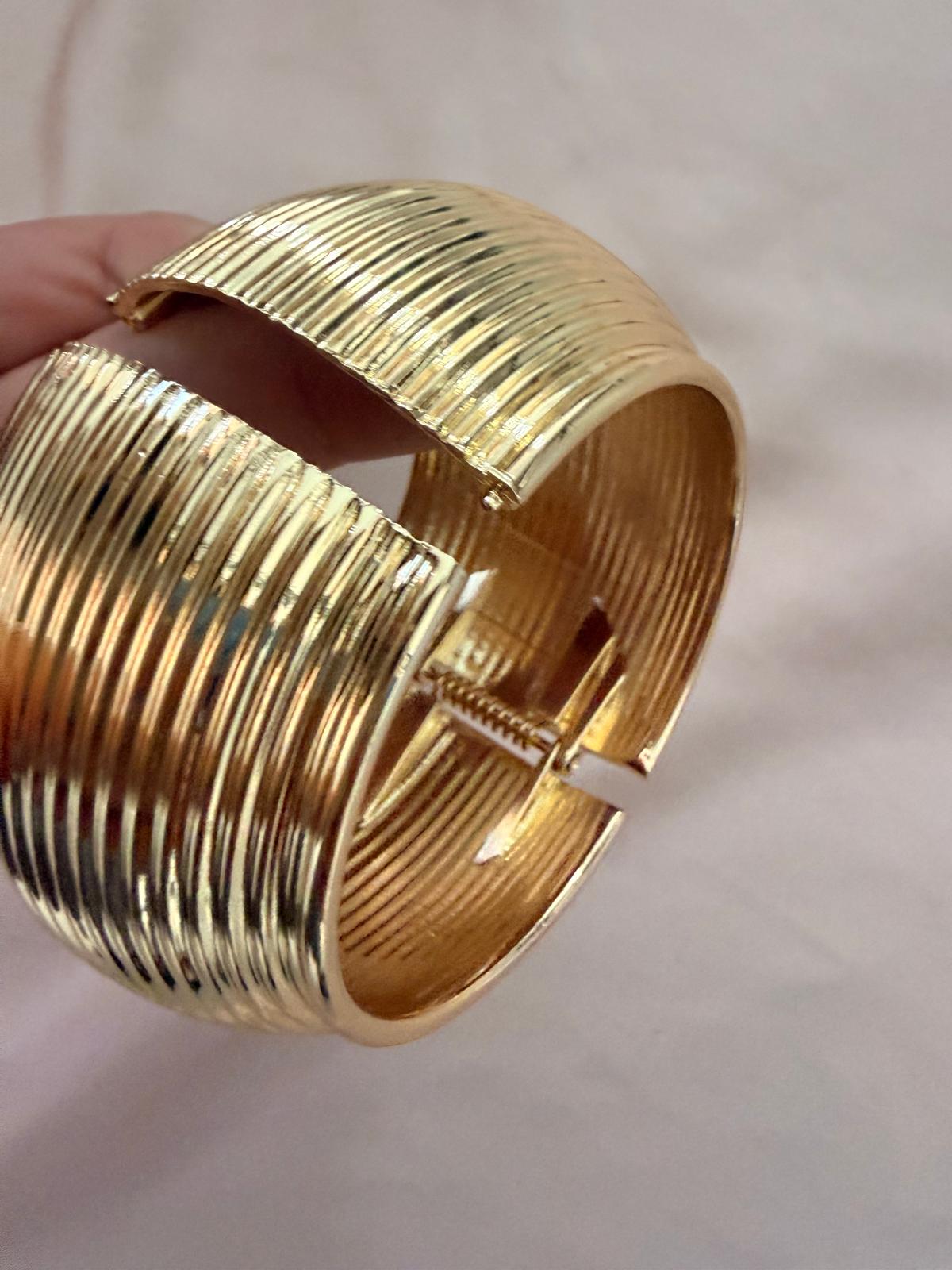 PULSERA DORADA AURA