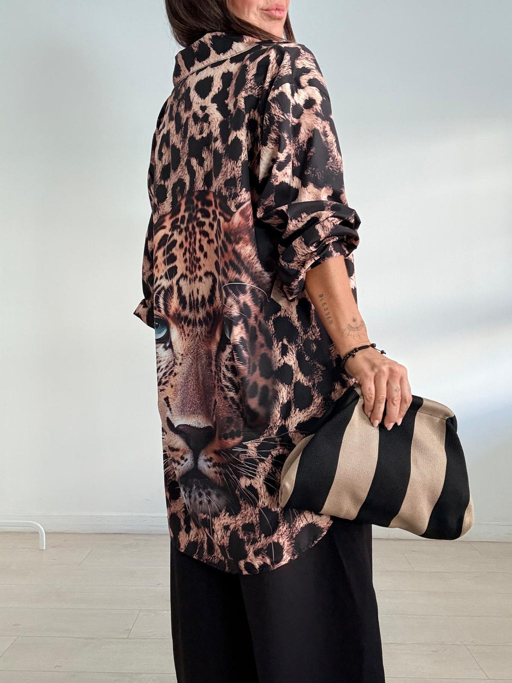 BLUSA LARGA ESTAMPADO LEOPARDO