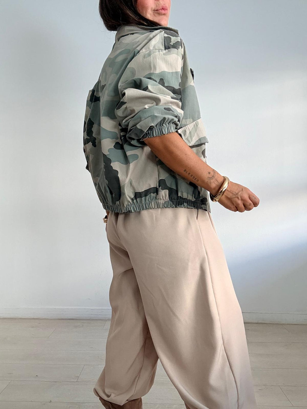 BOMBER BOTONES CAMUFLAJE