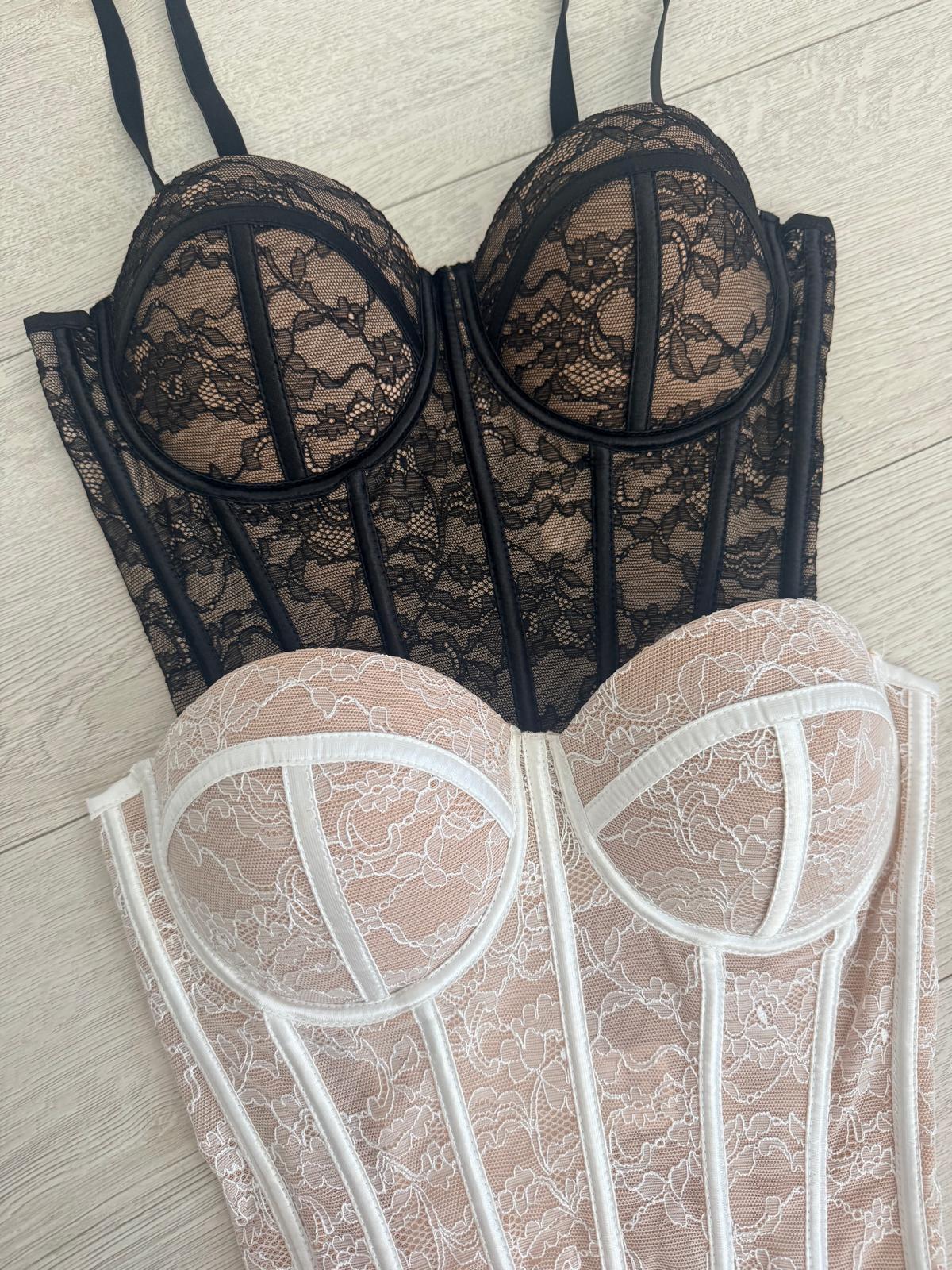 CORSET ENCAJE YARA