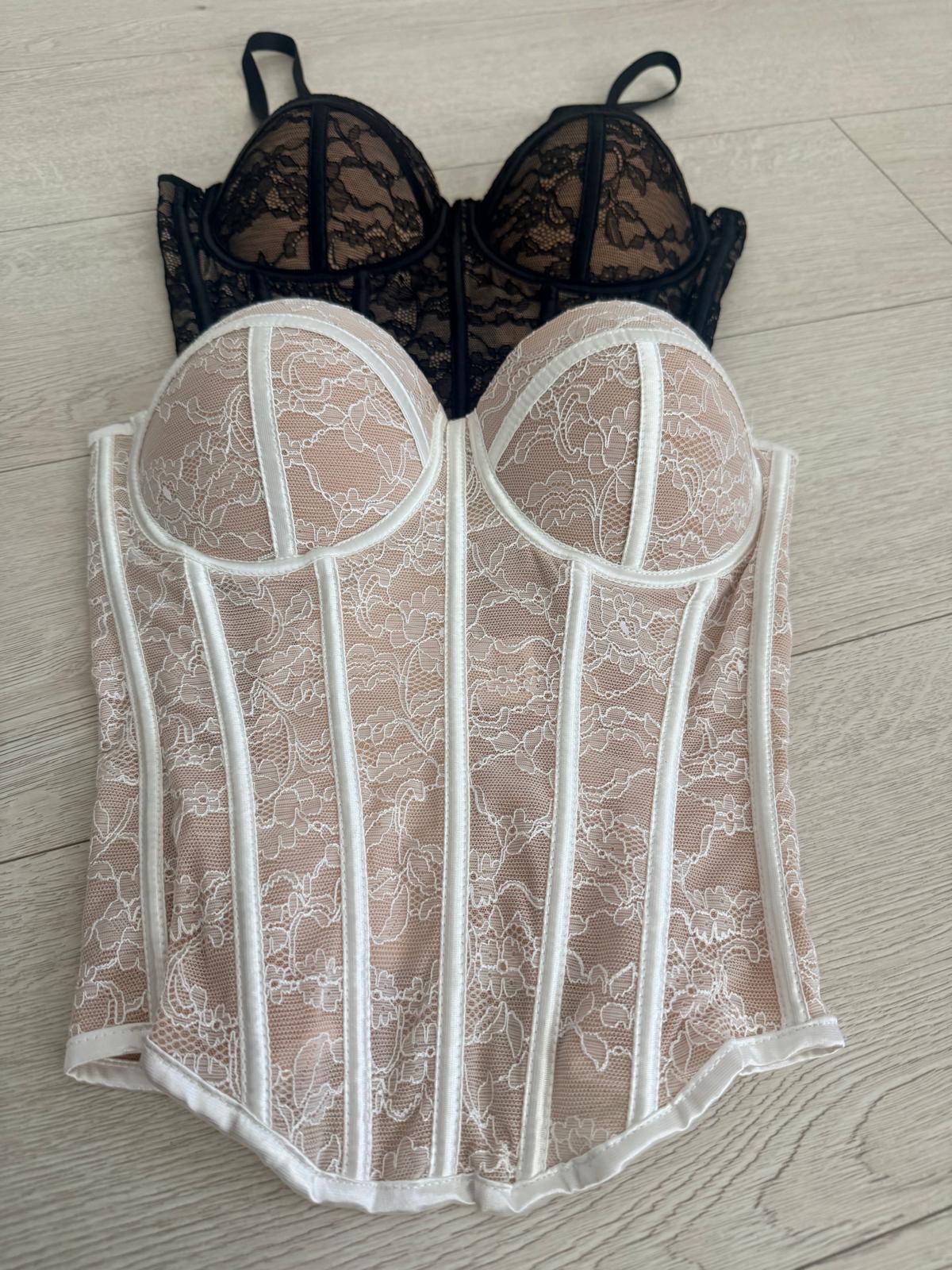 CORSET ENCAJE YARA