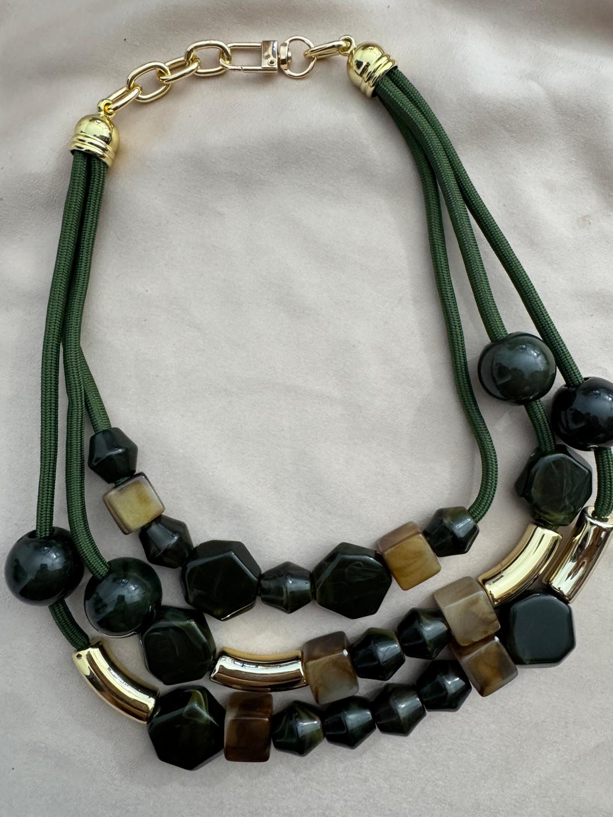 COLLAR. LÍBANO