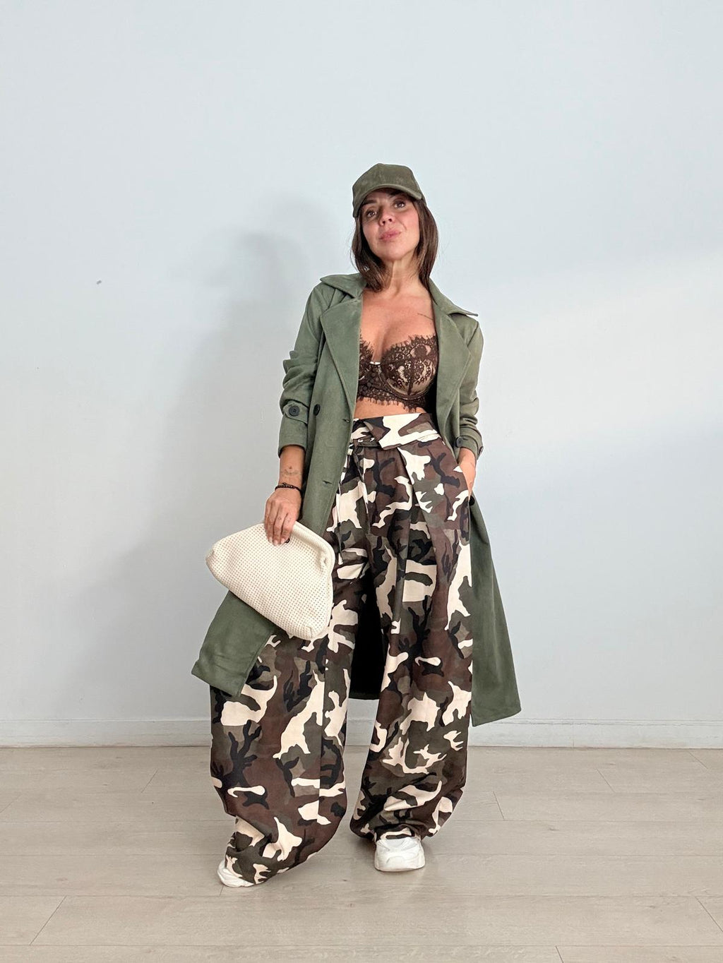 PANTALÓN CINTURA PICOS CAMUFLAJE