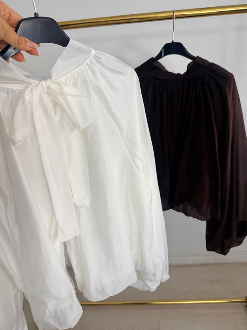 BLUSA BASICA LAZO ESPALDA