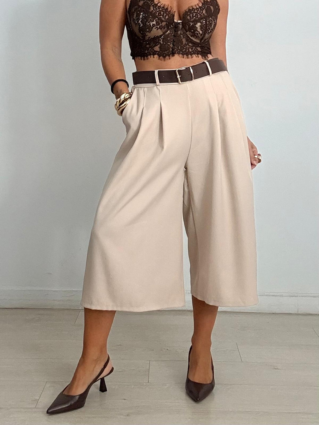 PANTALÓN MIDI CON CINTURÓN