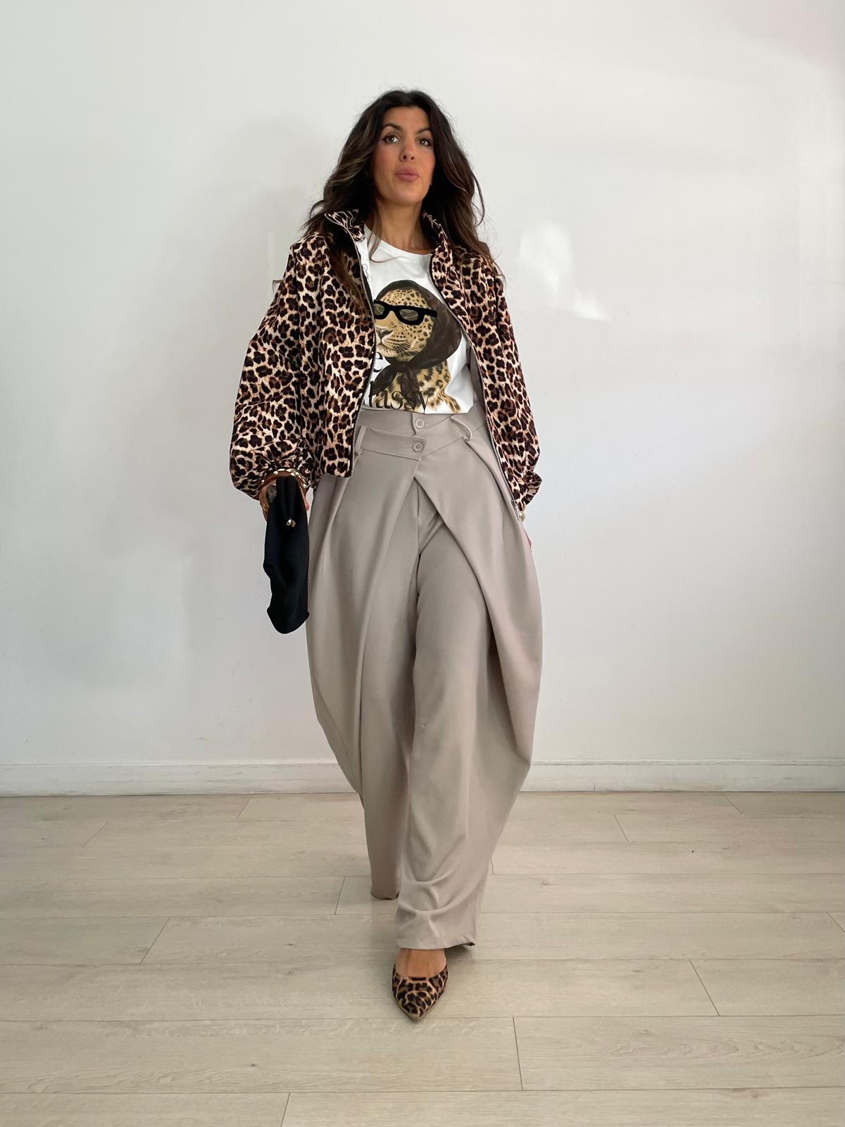 CHAQUETA CORTA CREMALLERA LEOPARDO