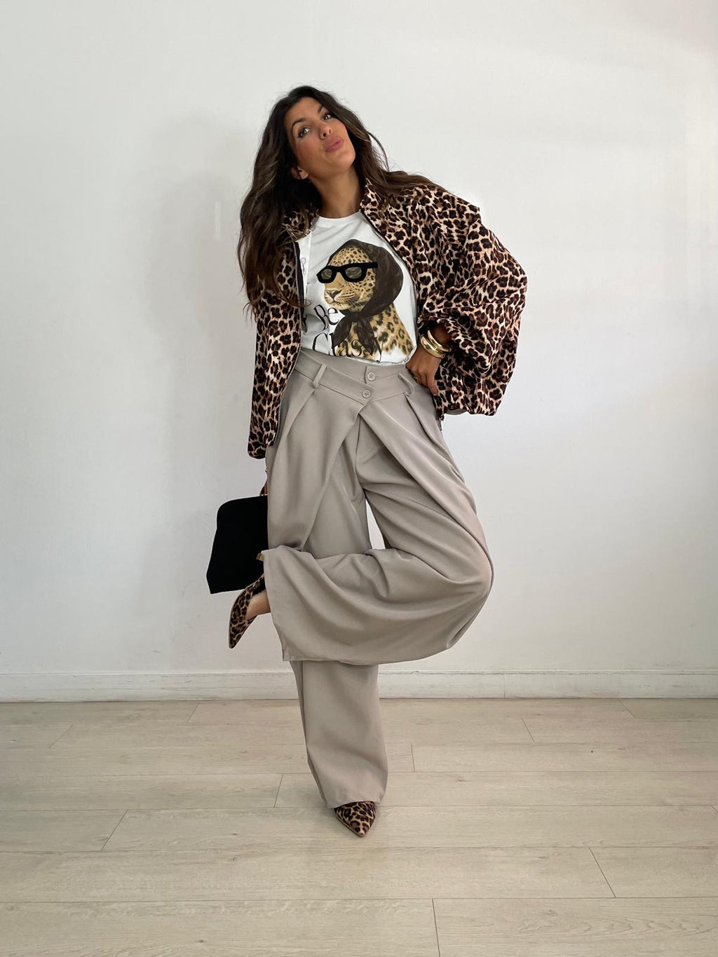 CHAQUETA CORTA CREMALLERA LEOPARDO