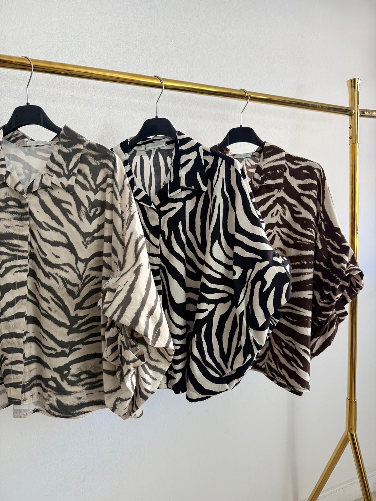 BLUSA CORTA OVERSIZE CEBRA