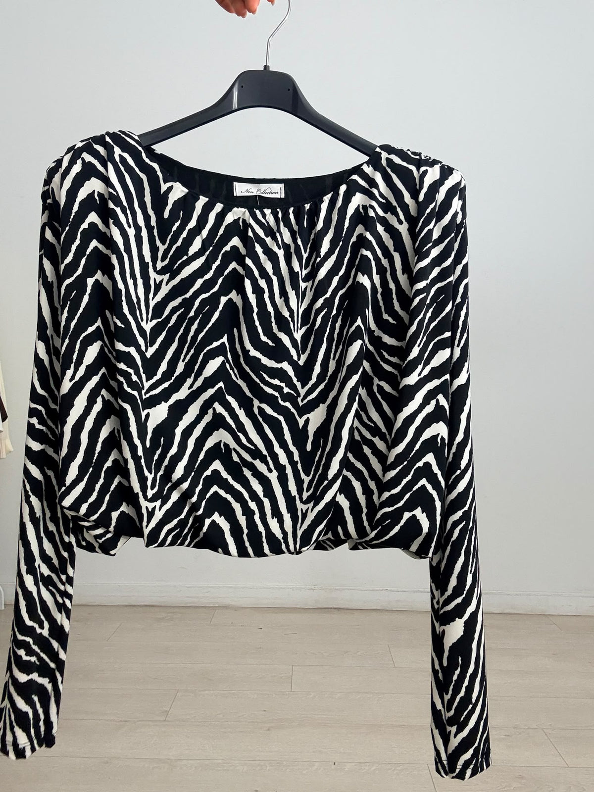 CAMISETA LICRA + HOMBRERAS CEBRA