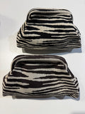 BOLSO CLUTCH CEBRA