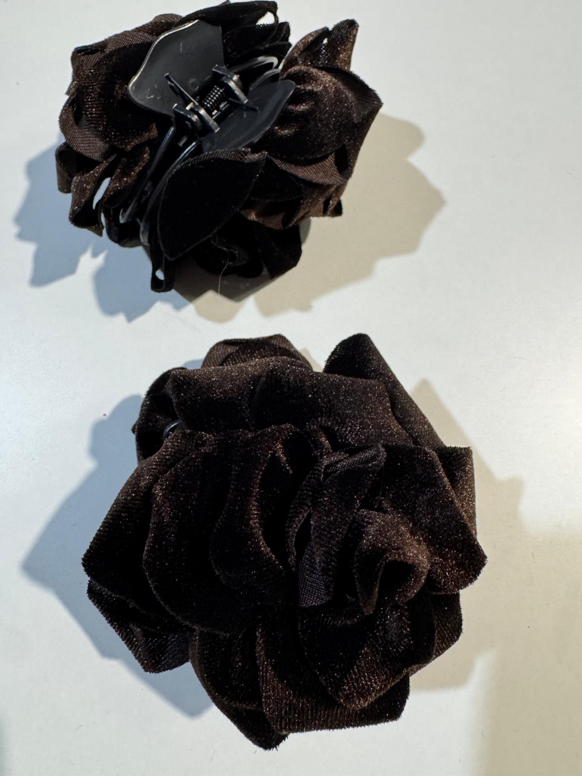 PINZA CABELLO FLOR TERCIOPELO