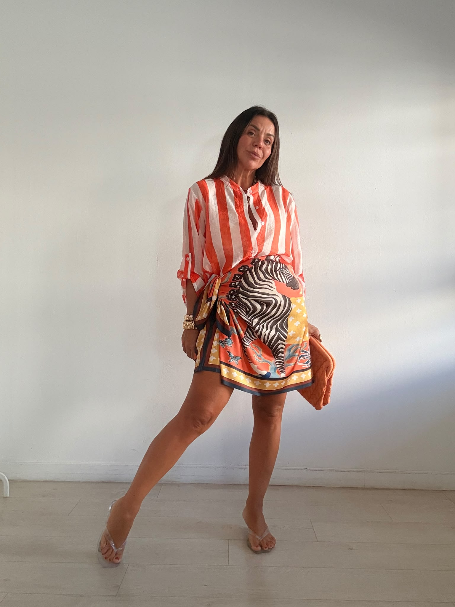 FALDA CORTA SATÉN  ZEBRA Y FLORES