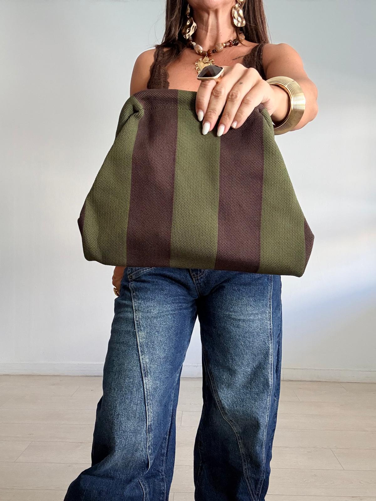 BOLSO CLUTCH RAYAS COMBINADO