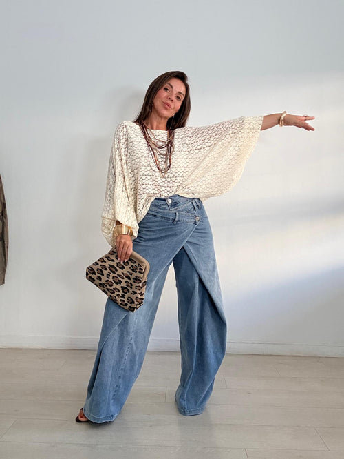 BLUSA ENCAJE OVERSIZE
