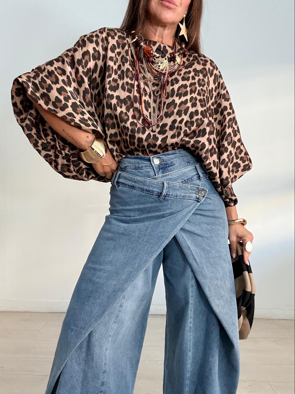 BLUSA BASIC CORTA  LEOPARDO