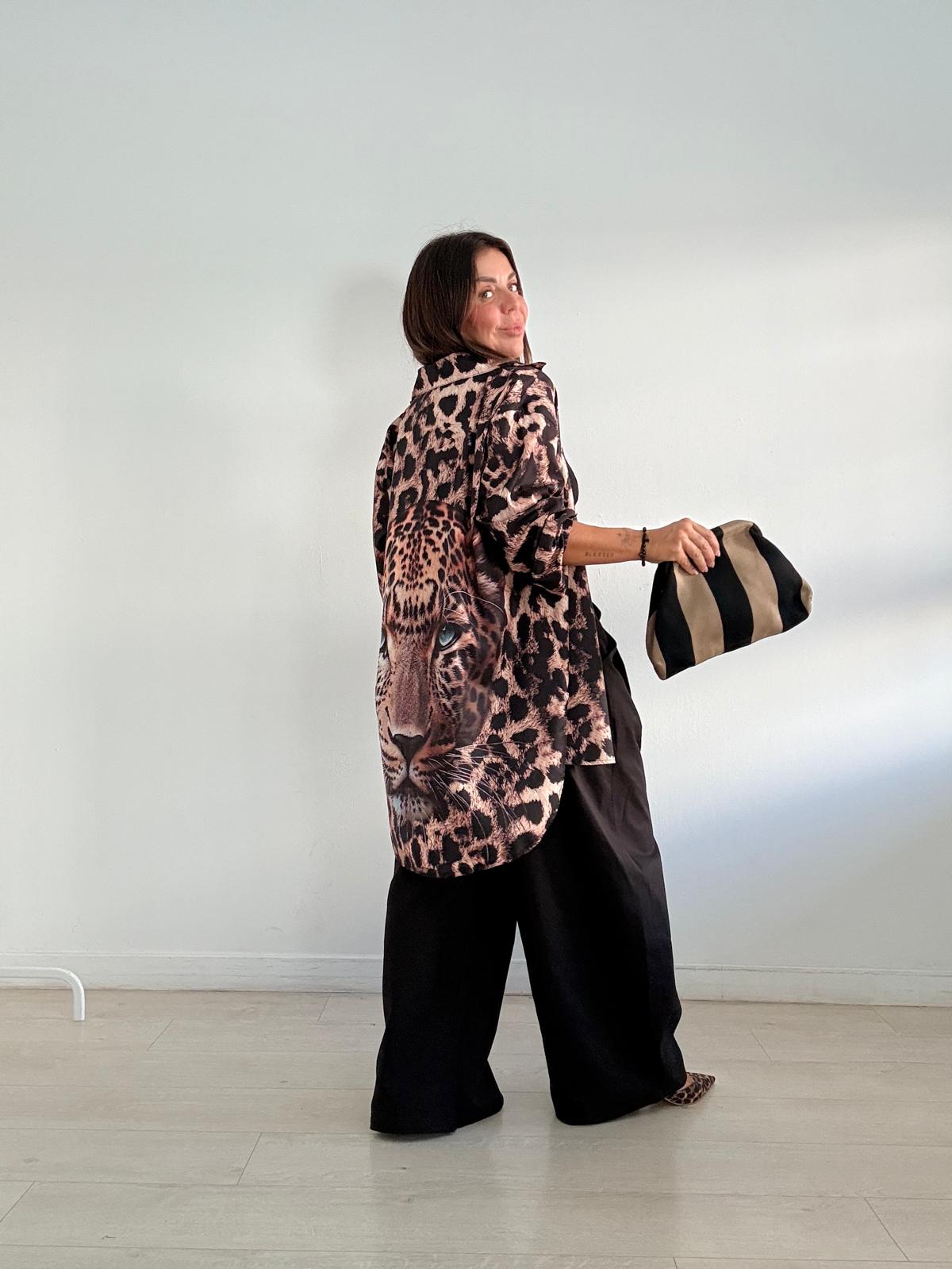 BLUSA LARGA ESTAMPADO LEOPARDO
