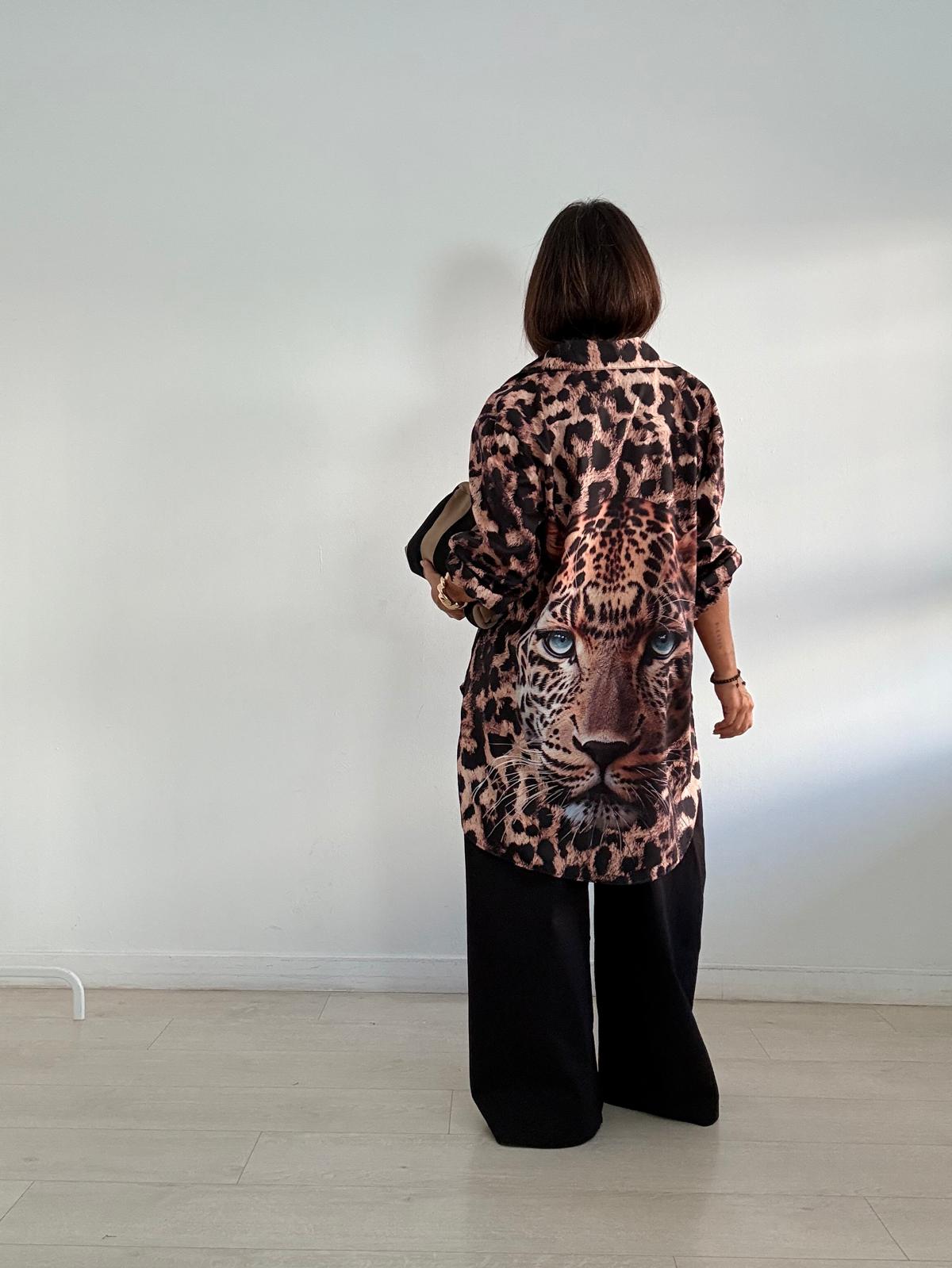 BLUSA LARGA ESTAMPADO LEOPARDO