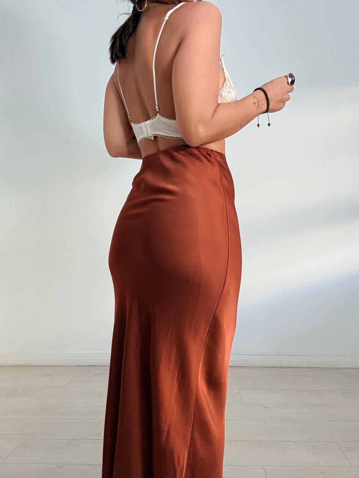 FALDA SATÉN NINA
