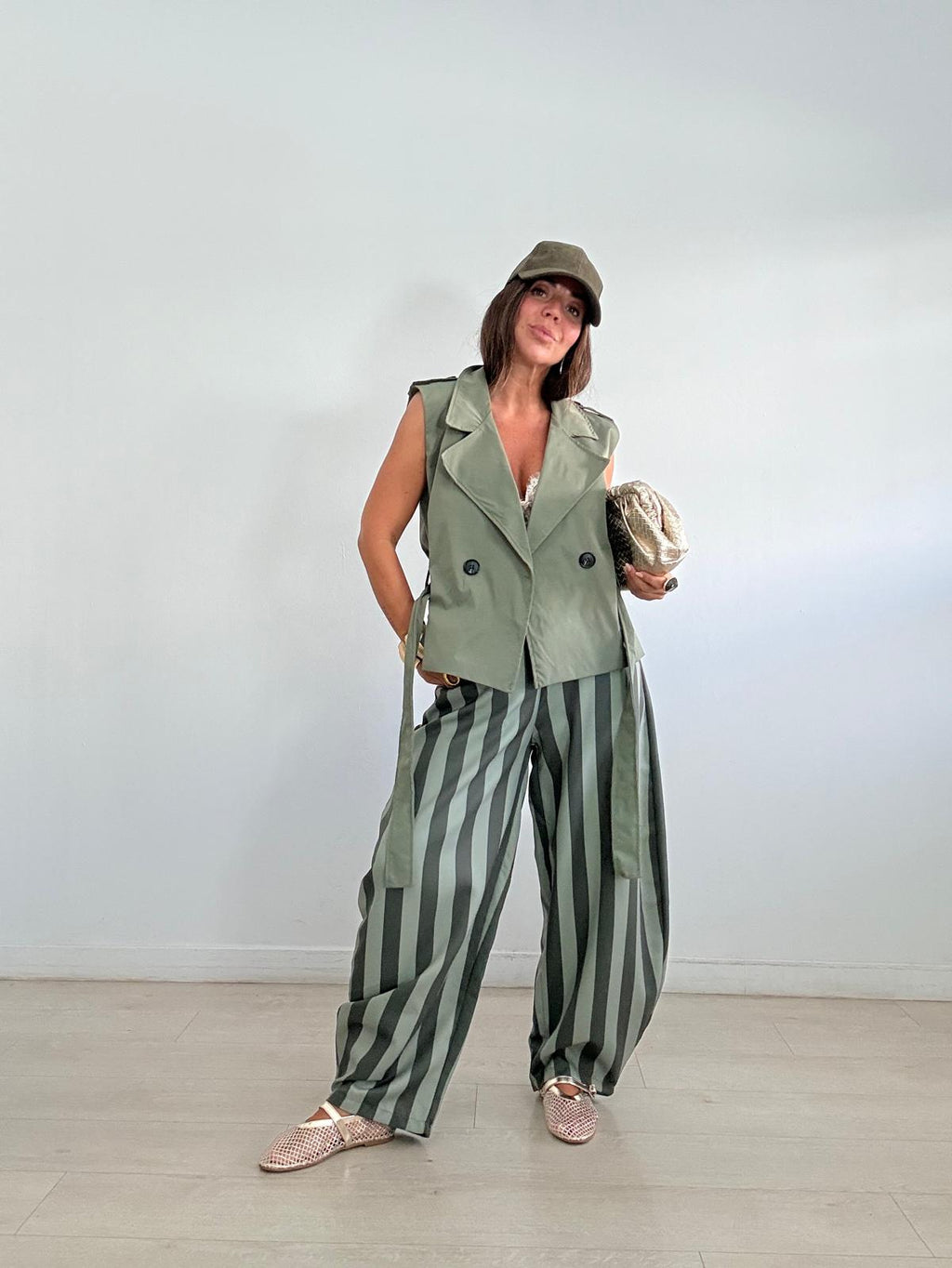 GABARDINA CORTA LAZADA