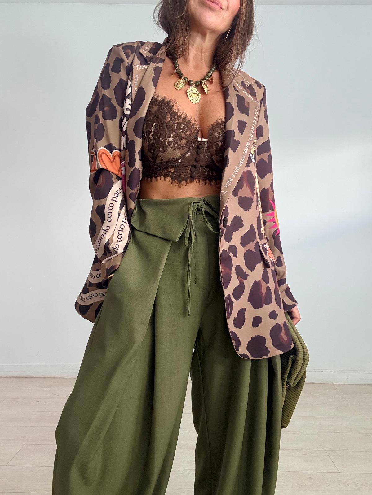 MAXI BLAZER LEOPARDO CORAZÓN ESPALDA
