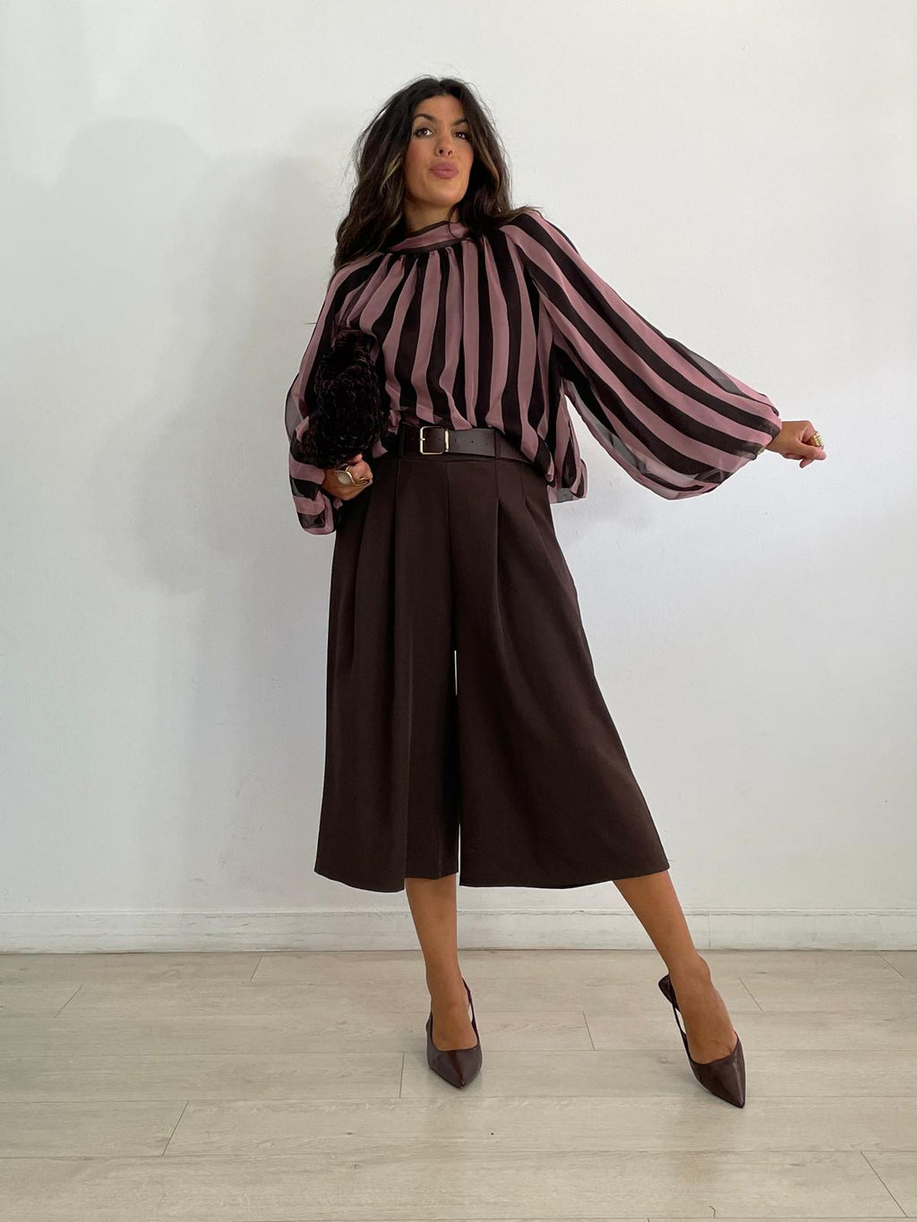 PANTALÓN MIDI CON CINTURÓN