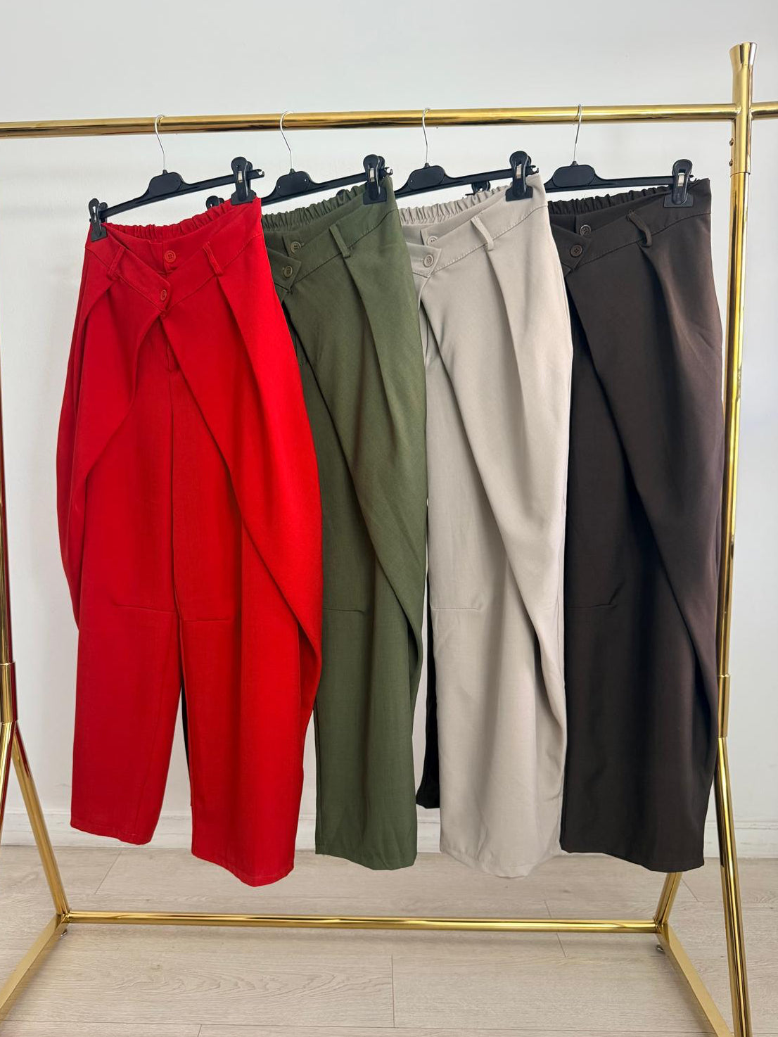 PANTALÓN PLIEGUES DOBLE BOTÓN