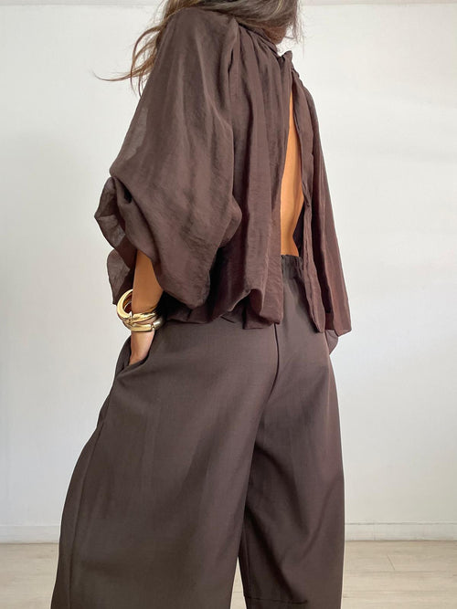 BLUSA BASICA LAZO ESPALDA